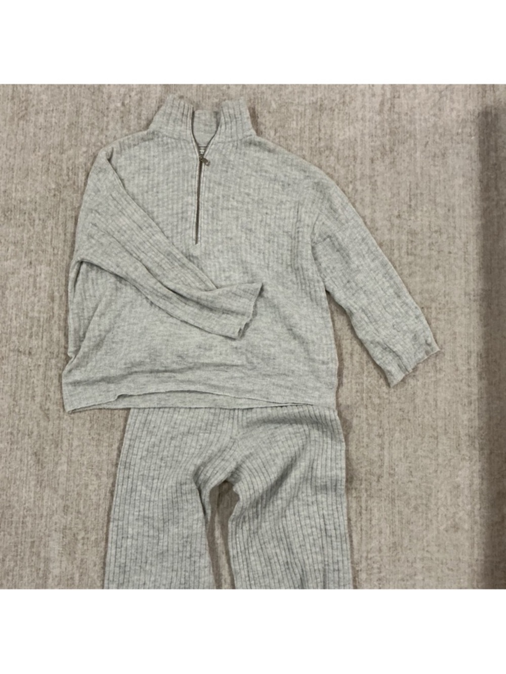 American Eagle Outfitters Light Gray Ribbed Knit Half-Zip Sweater